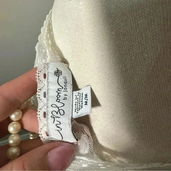 NWOT  INBLOOM WHITE LACE TEDDY BODYSUIT M - Picture 5 of 6